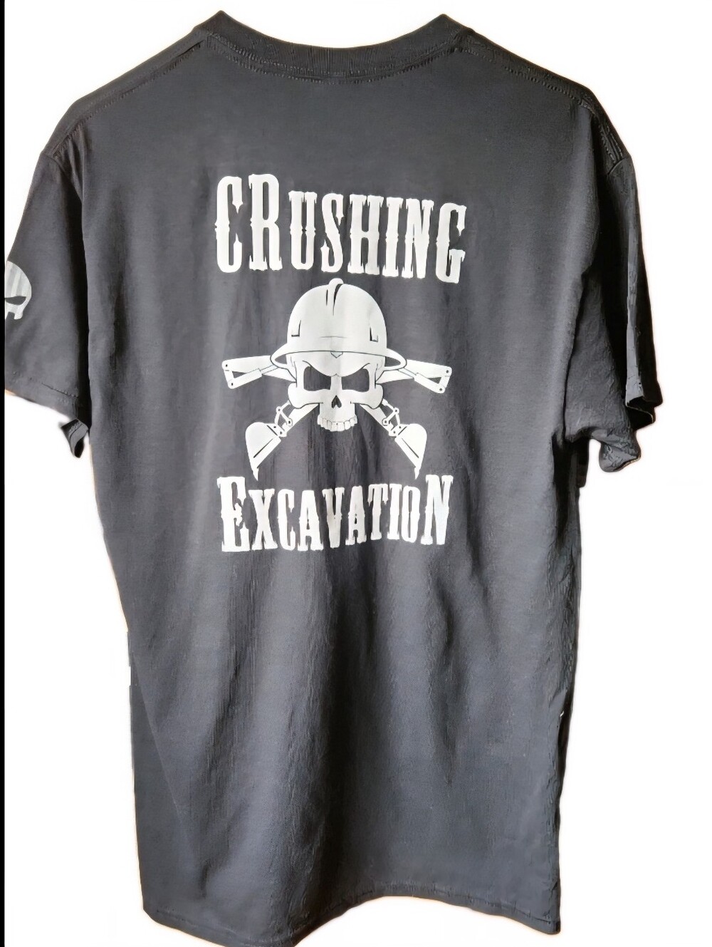 NWOT Black Crushing Excavation Men's Pocket T With Skull Motif, Sz M.